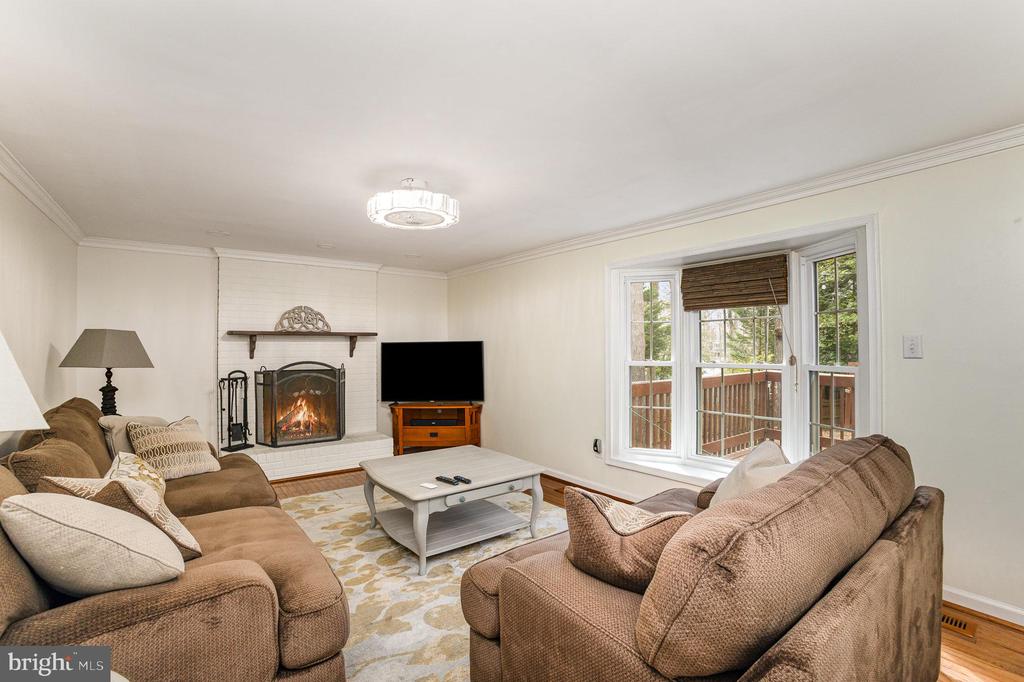 1005 PLYMOUTH DRIVE