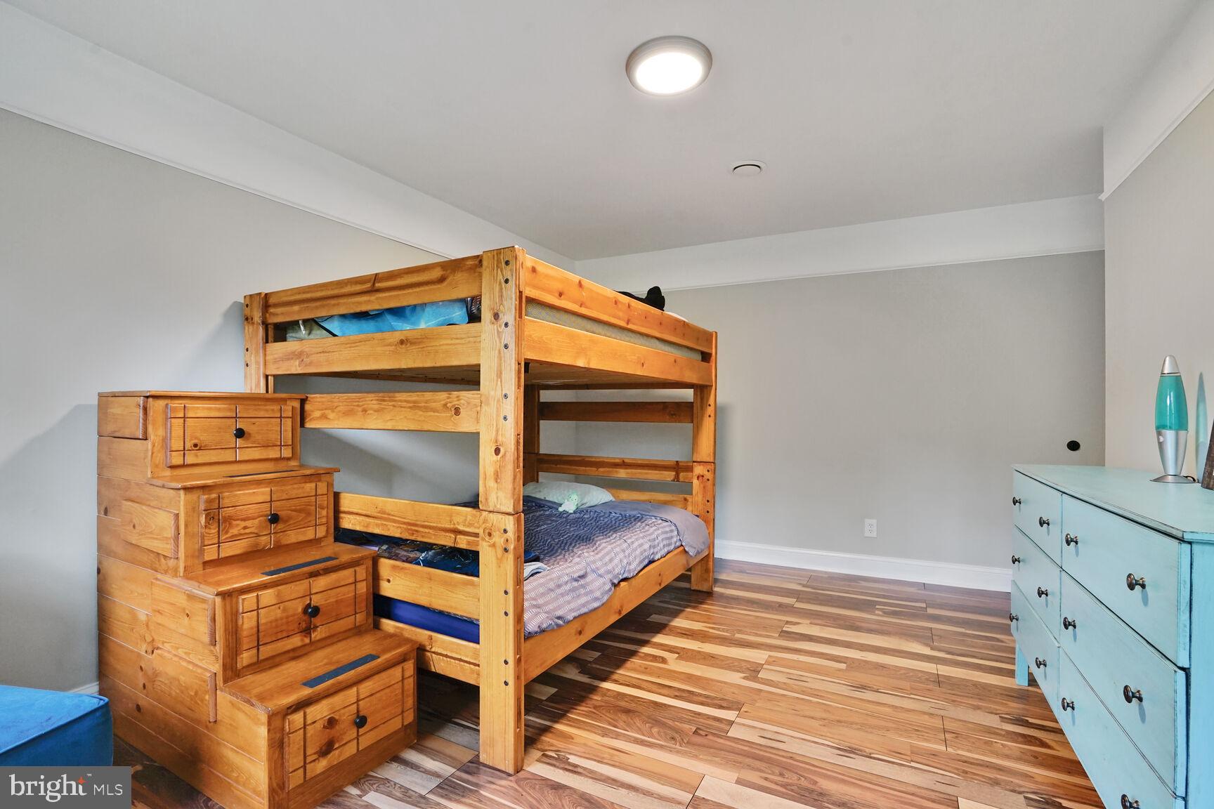 20 BOB WHITE LANE