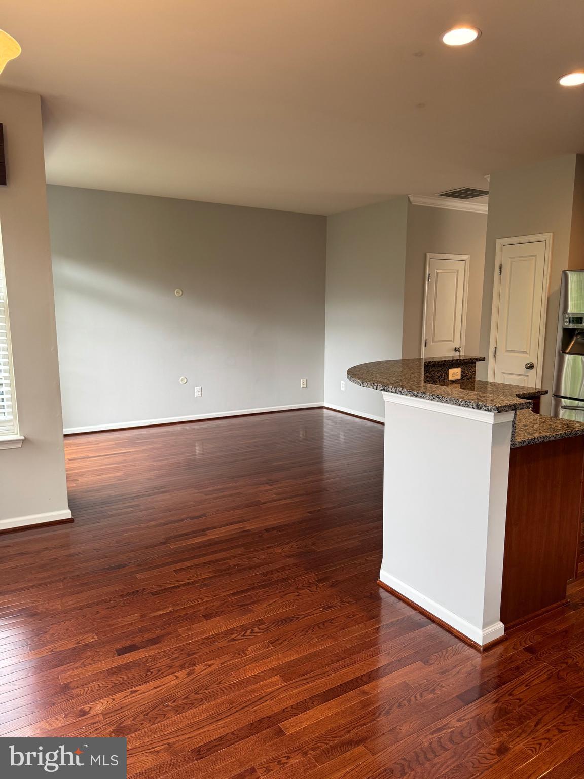 307 WOODSTREAM BOULEVARD
