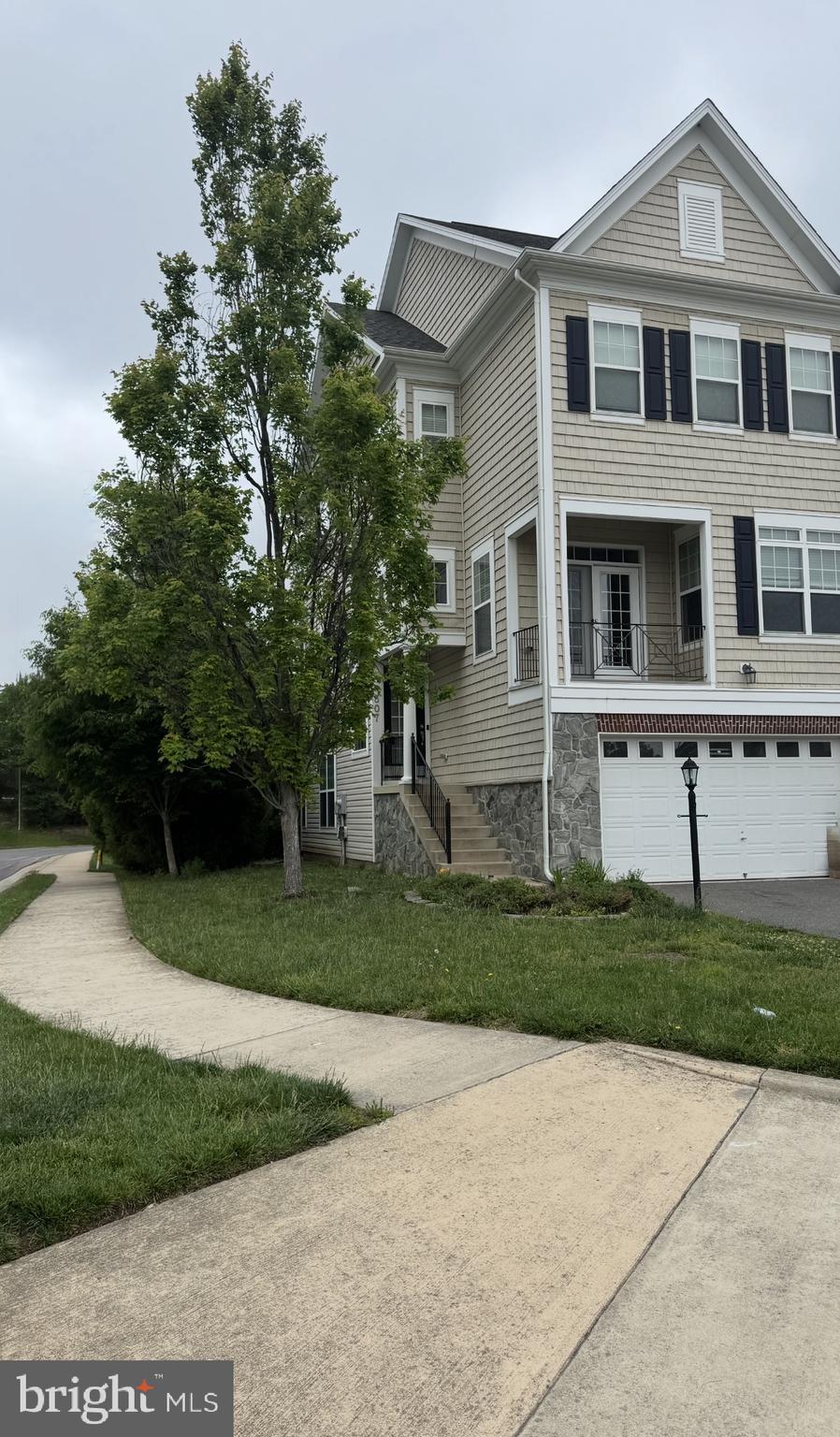 307 WOODSTREAM BOULEVARD