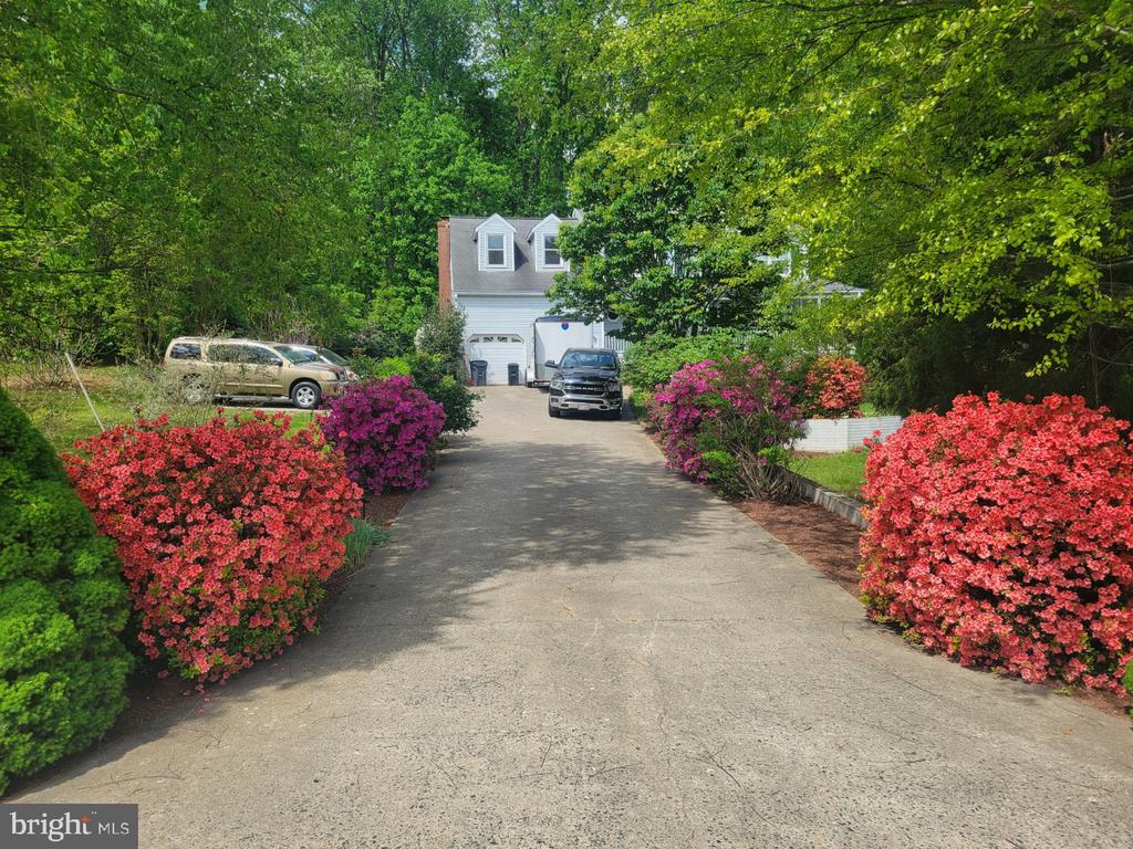 98 AUTUMN DRIVE