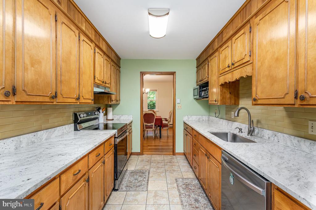344 LEELAND ROAD