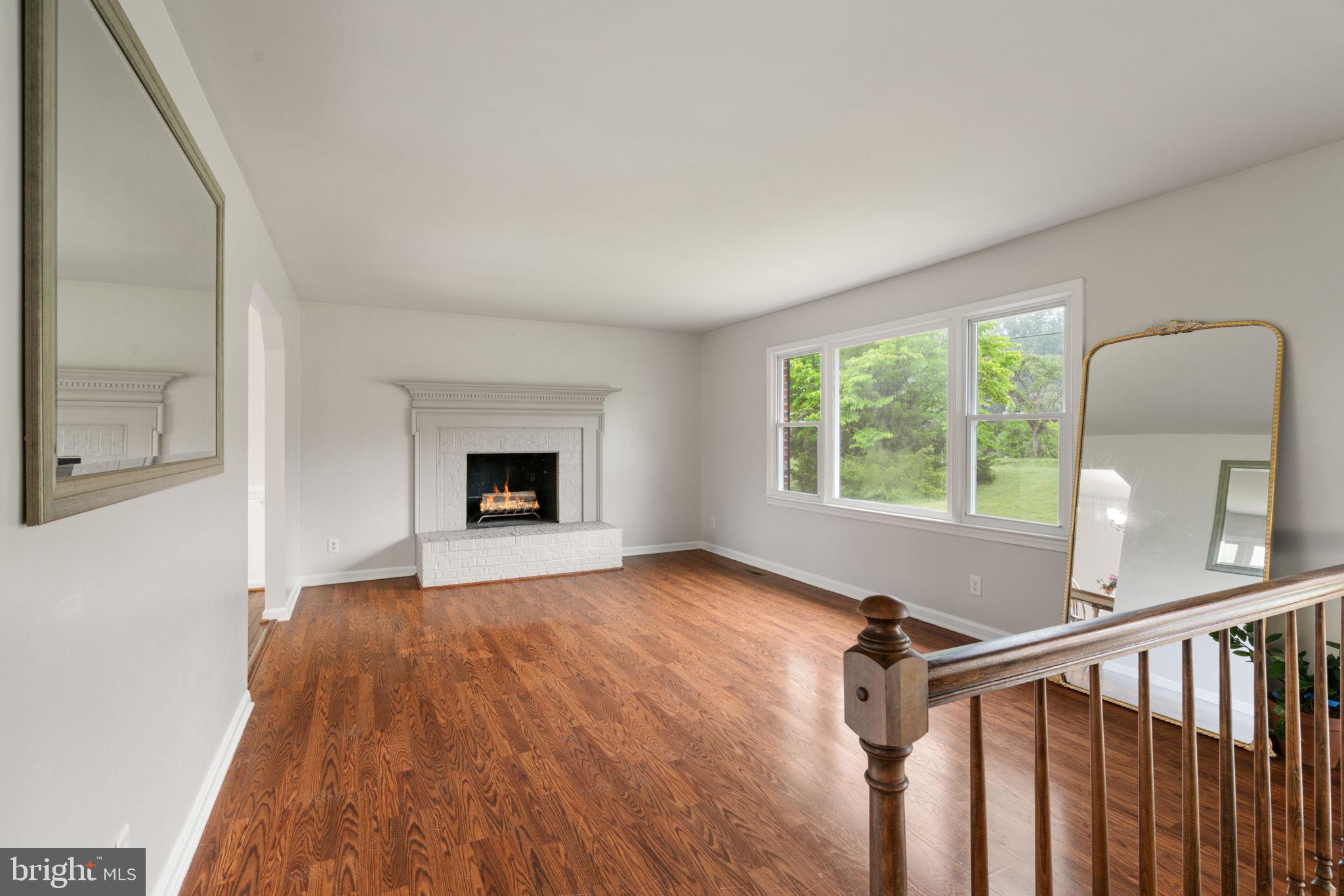 1585 MOUNTAIN VIEW ROAD