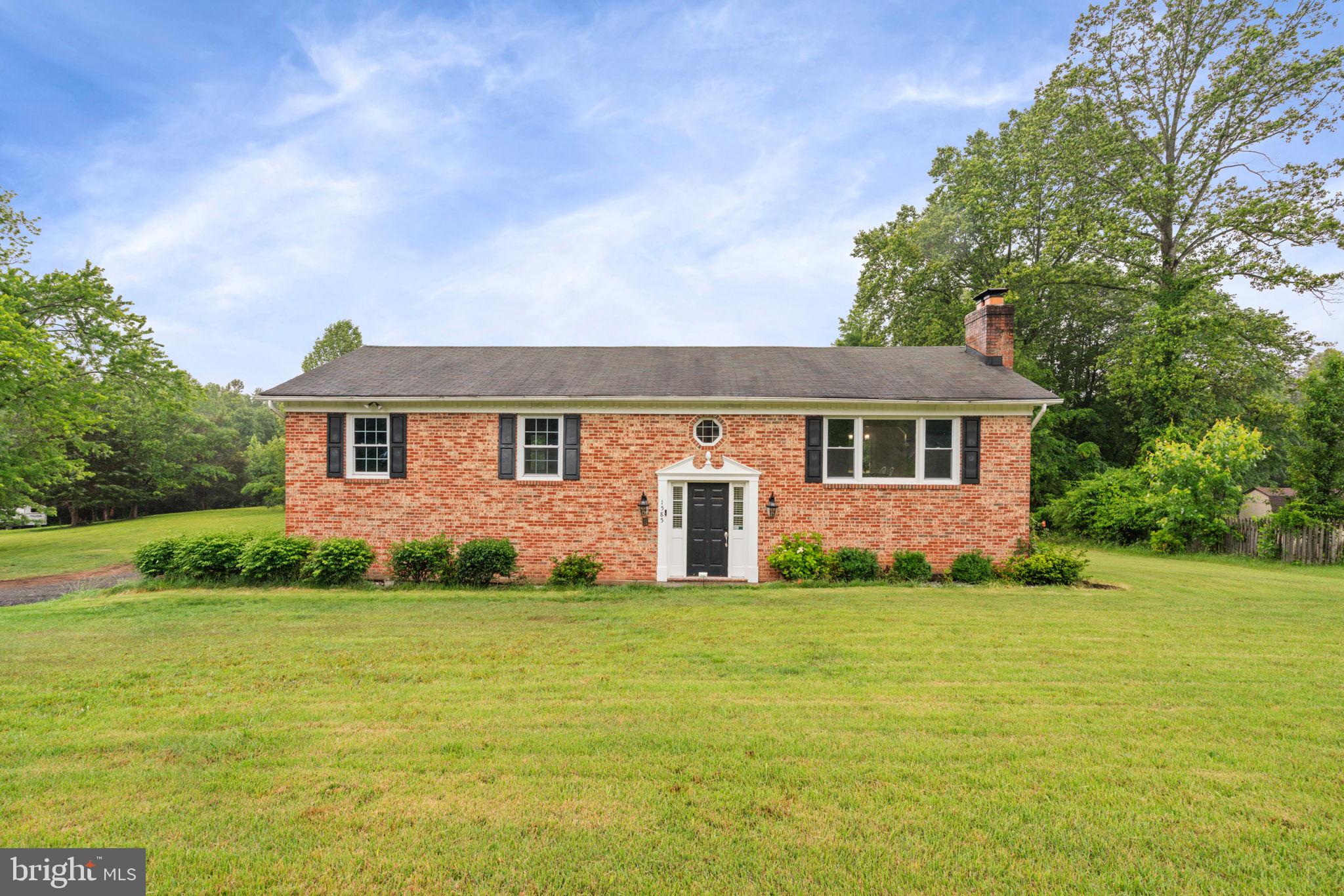 1585 MOUNTAIN VIEW ROAD