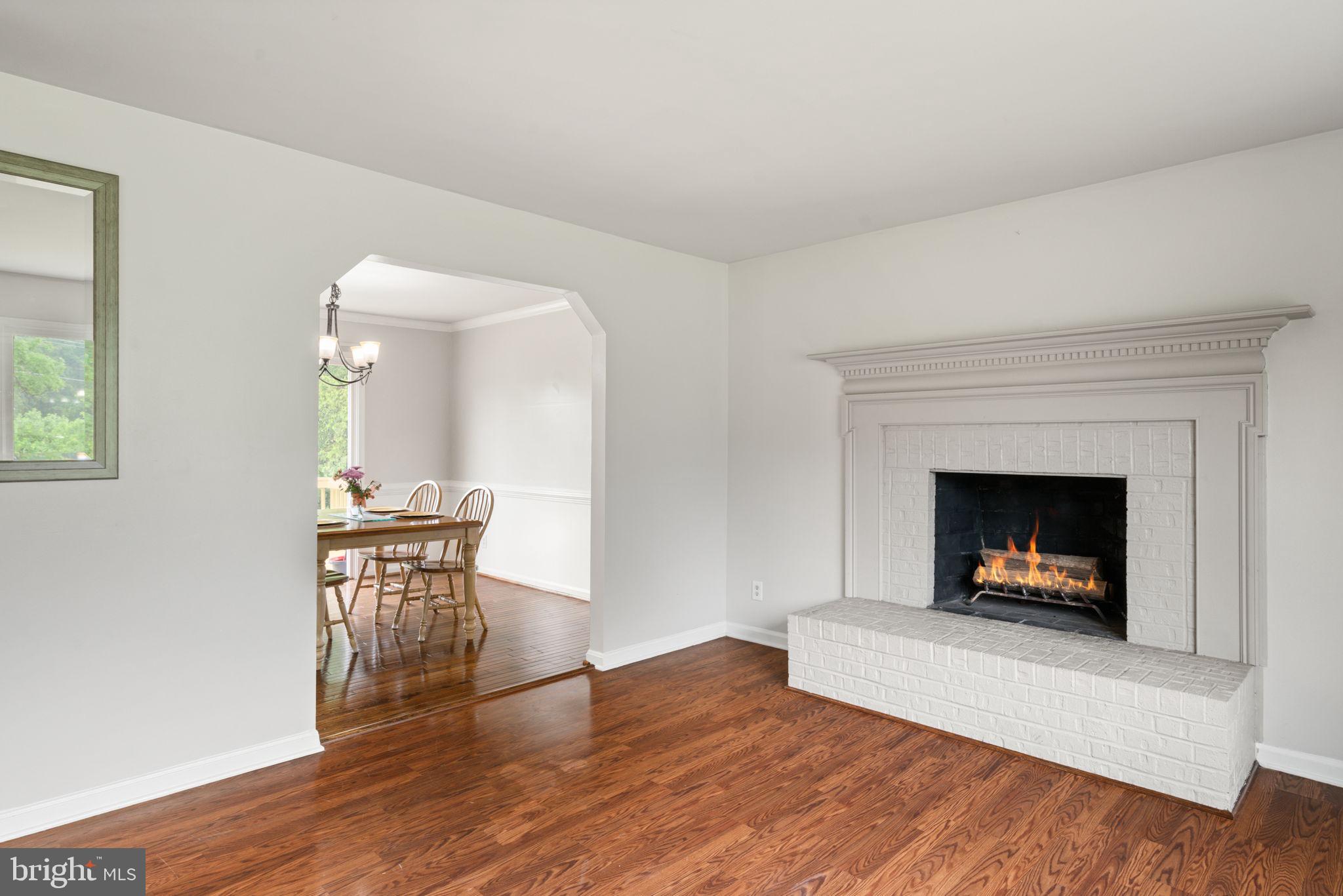 1585 MOUNTAIN VIEW ROAD