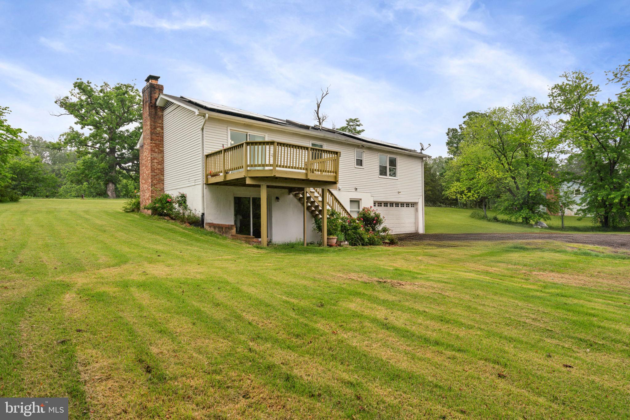 1585 MOUNTAIN VIEW ROAD