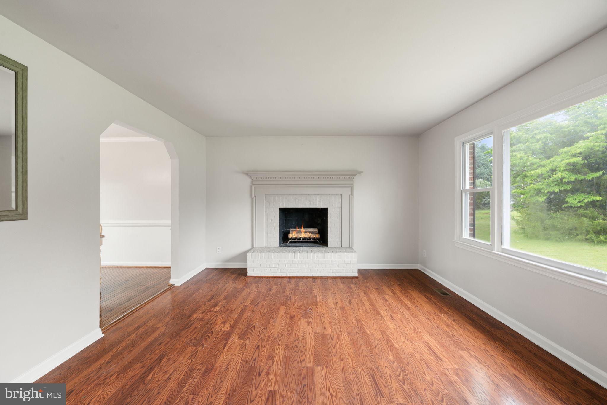 1585 MOUNTAIN VIEW ROAD