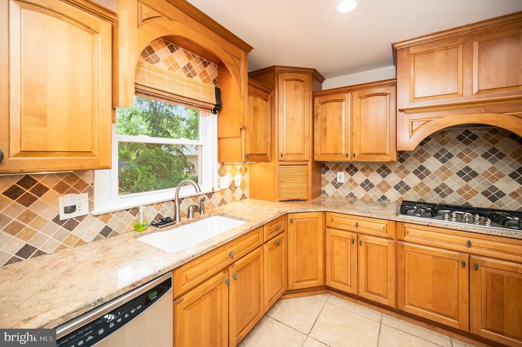 417 CAMDEN DRIVE