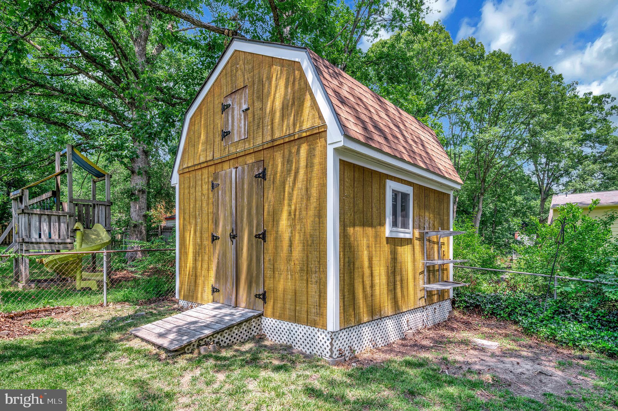 417 CAMDEN DRIVE