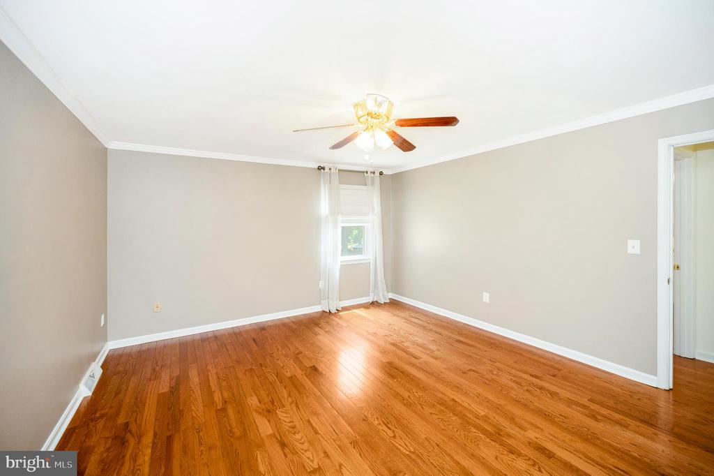 417 CAMDEN DRIVE