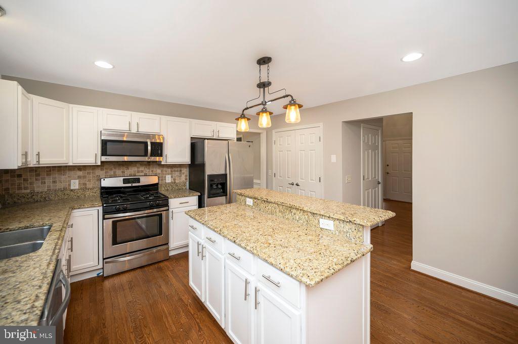 12 STRATFORD HALL COURT