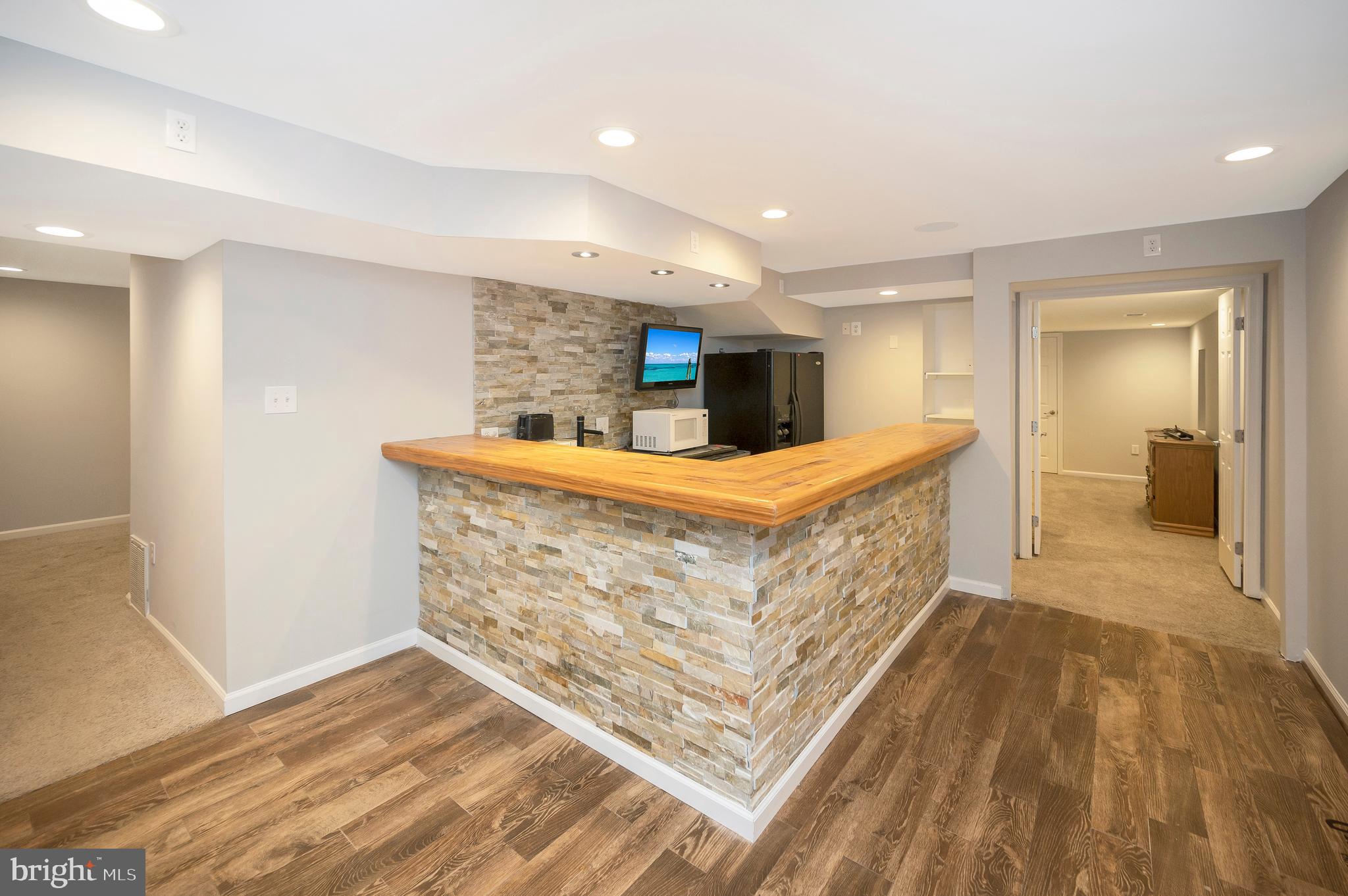 12 STRATFORD HALL COURT