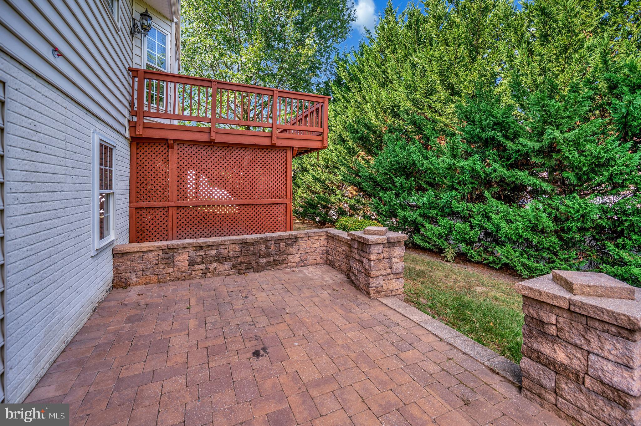 12 STRATFORD HALL COURT