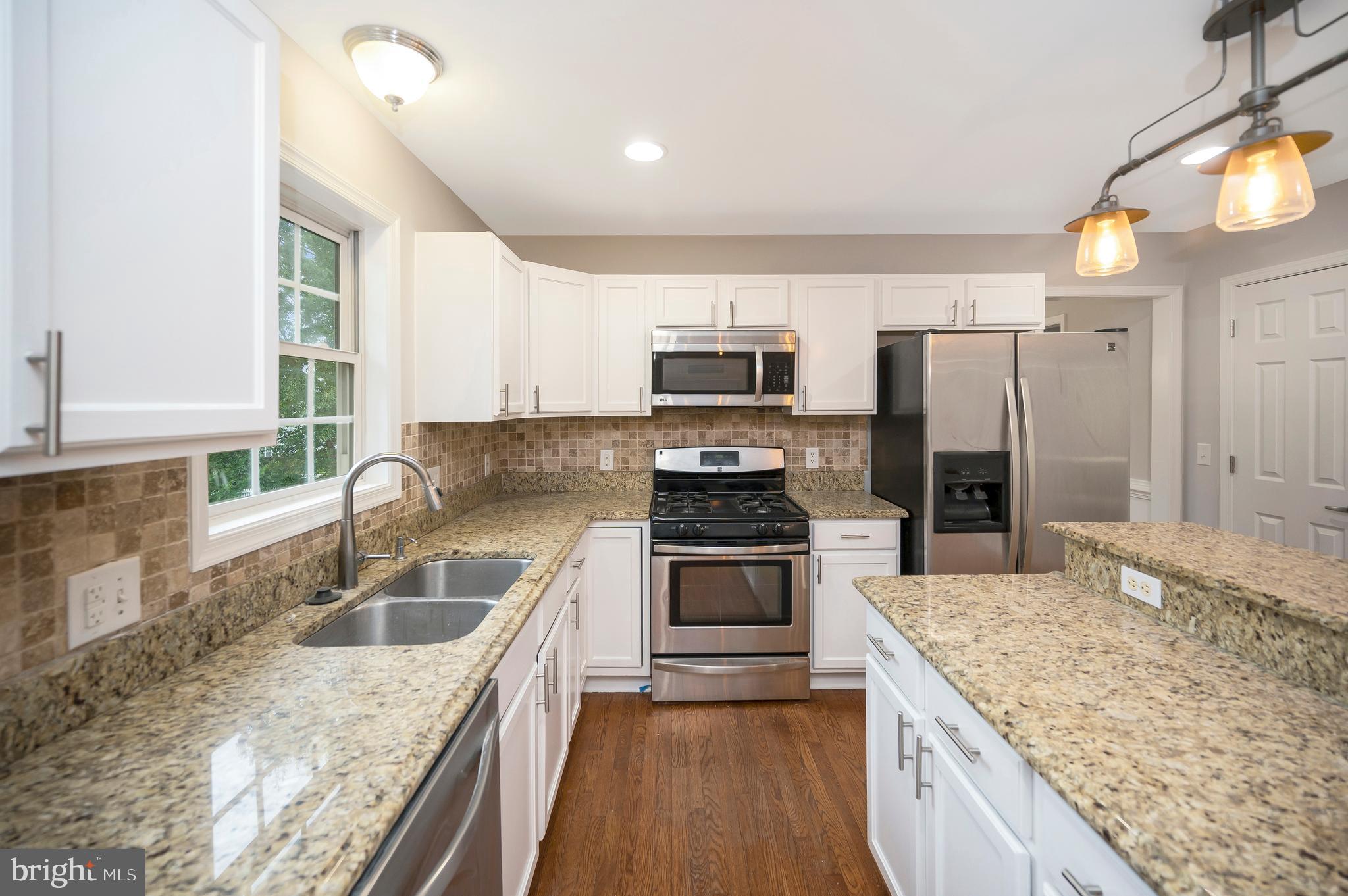 12 STRATFORD HALL COURT