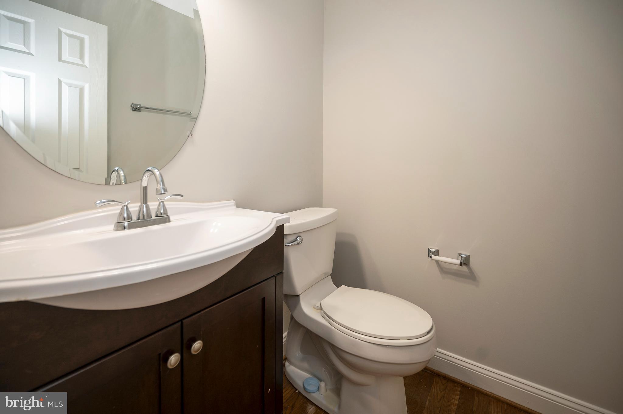 12 STRATFORD HALL COURT