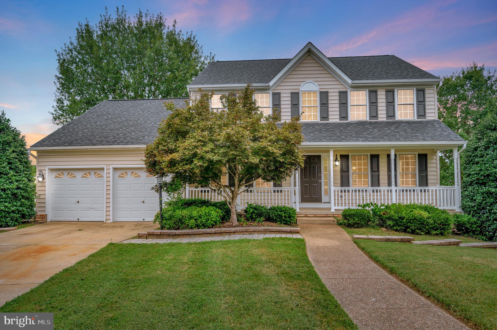 12 STRATFORD HALL COURT