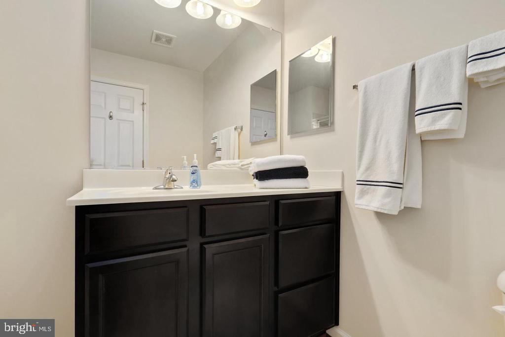 205 WOODSTREAM CIRCLE 2984