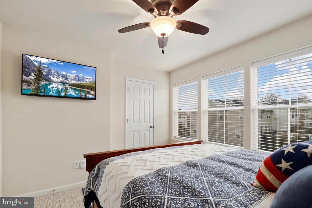 205 WOODSTREAM CIRCLE 2984