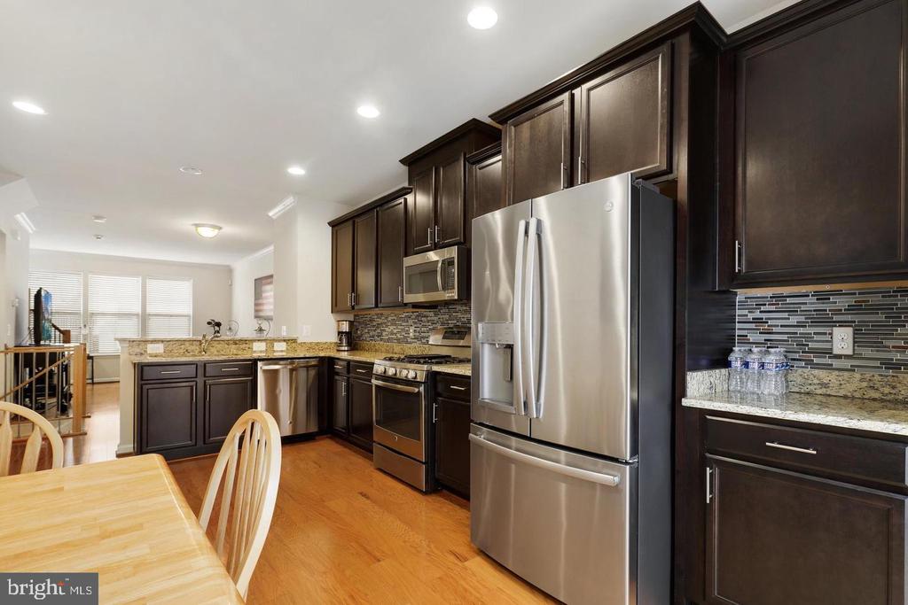 205 WOODSTREAM CIRCLE 2984