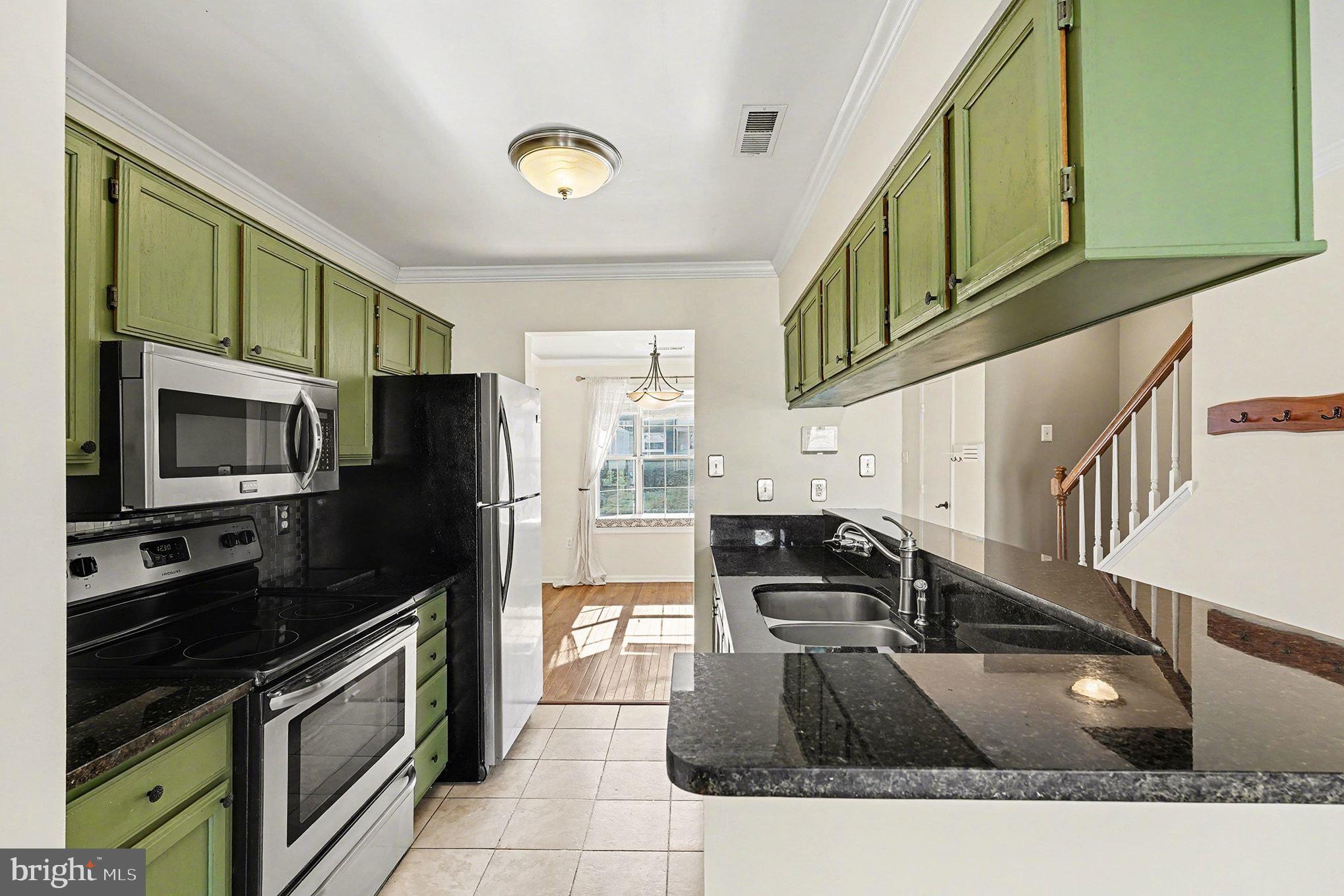 103 PICADILLY LANE 94