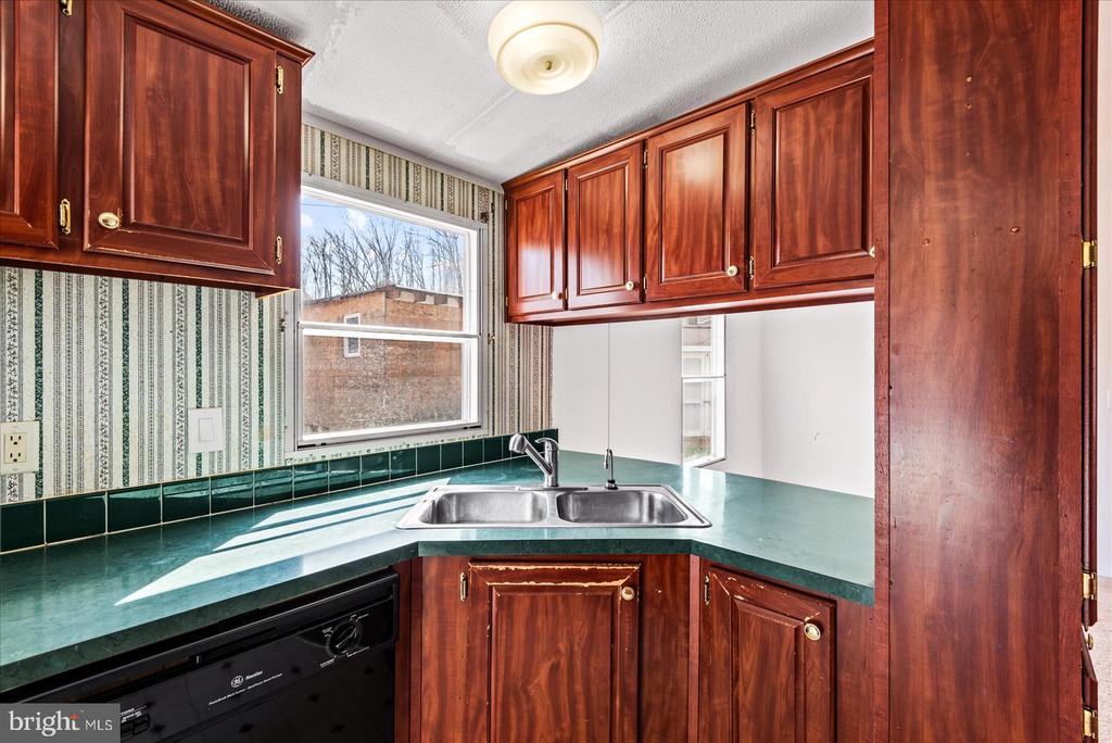 22 CLEARVIEW LN