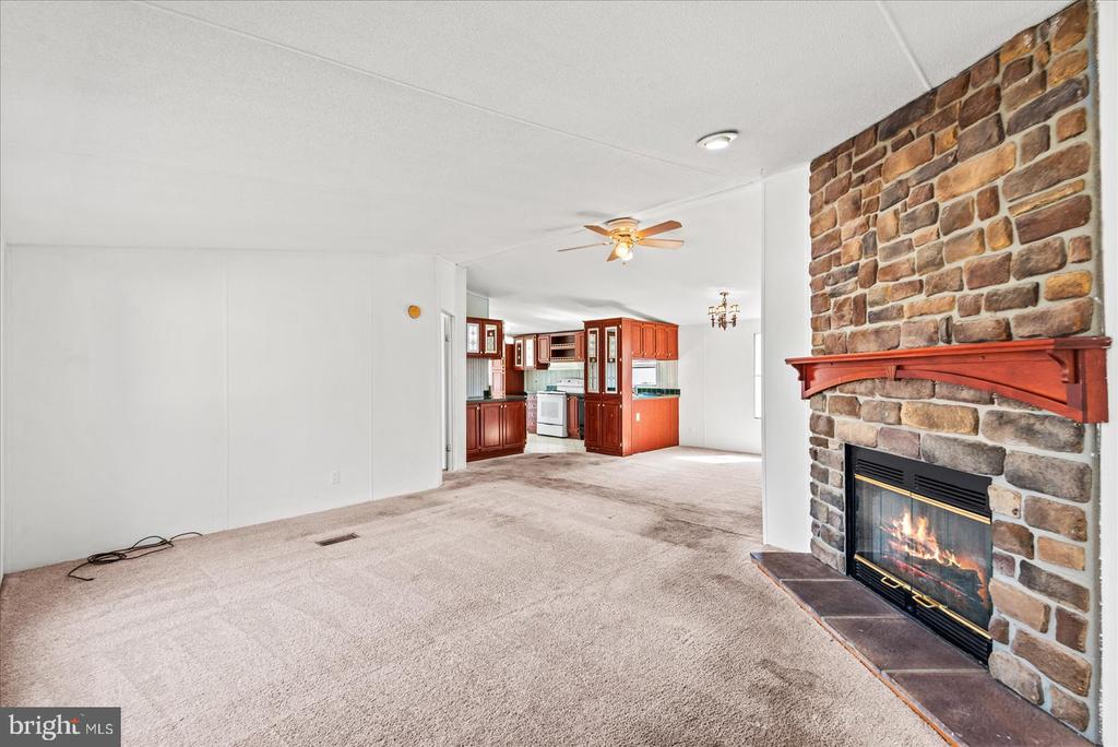 22 CLEARVIEW LN
