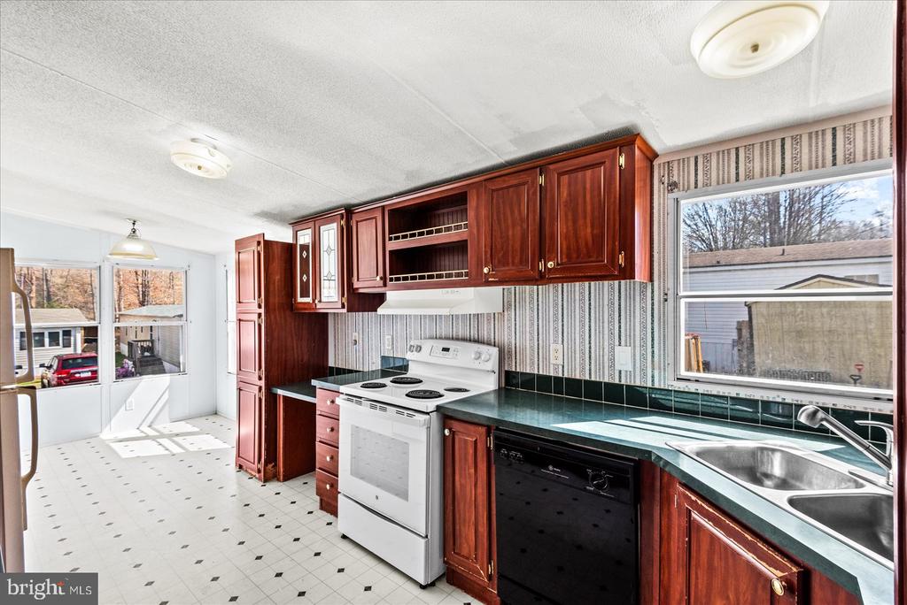 22 CLEARVIEW LN
