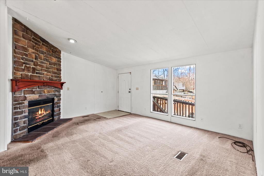 22 CLEARVIEW LN