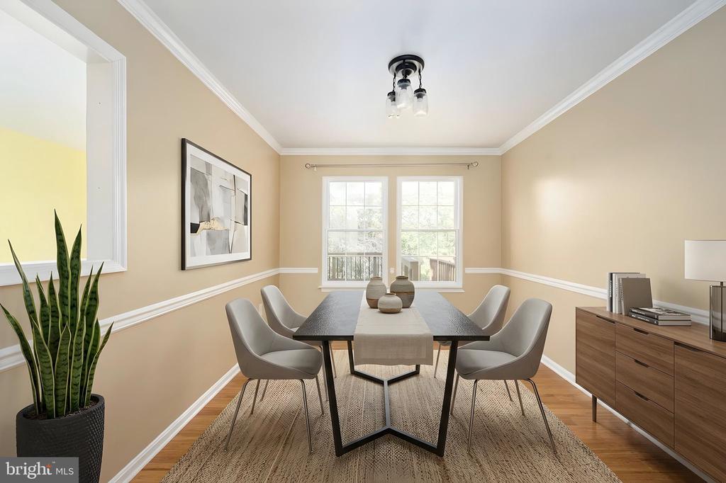 207 KNOLLWOOD COURT