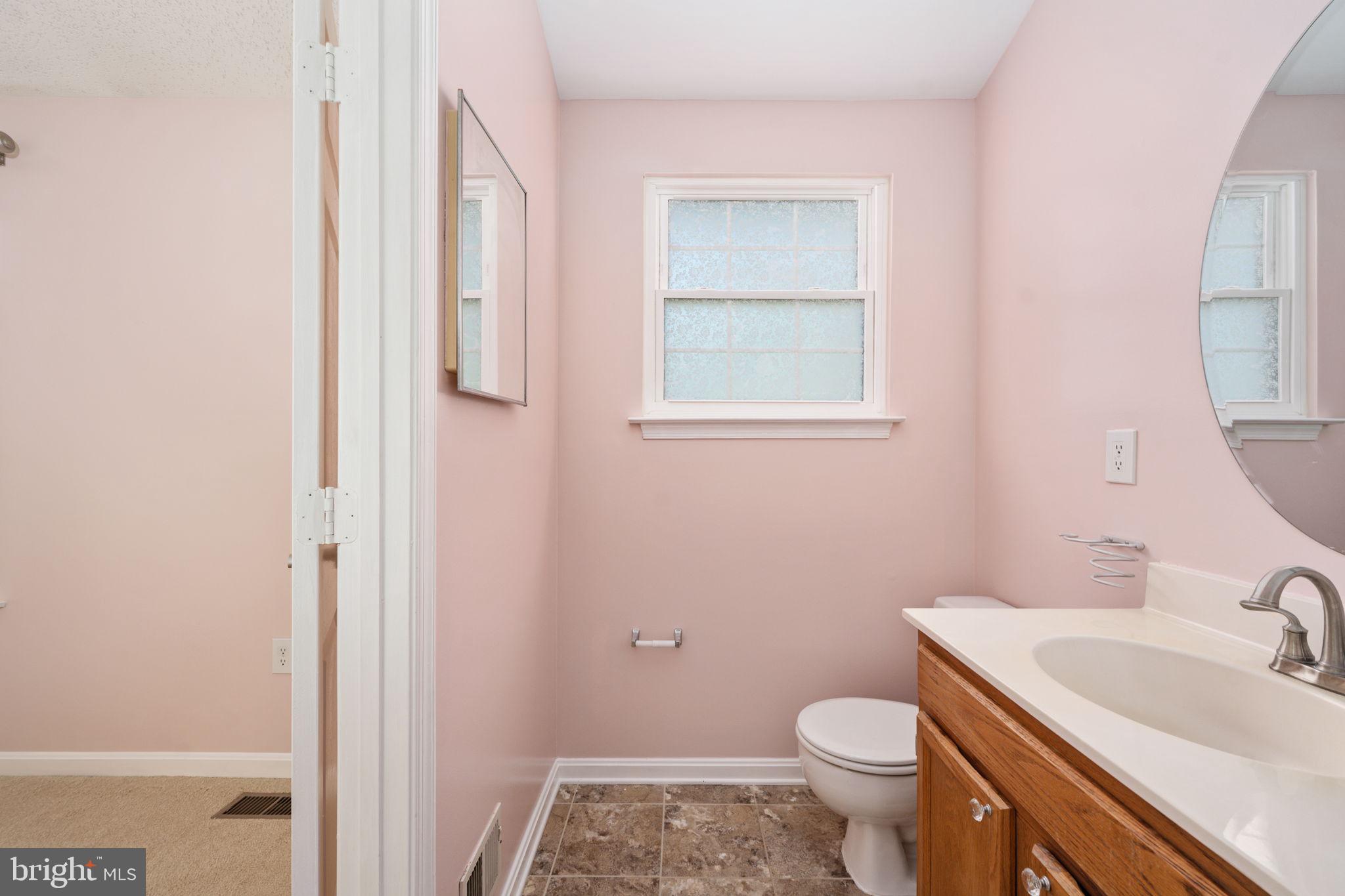 207 KNOLLWOOD COURT