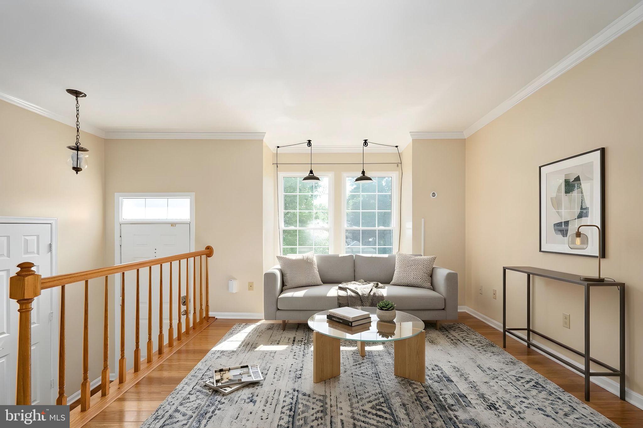 207 KNOLLWOOD COURT