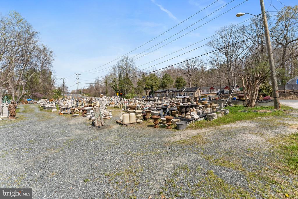 3361 RICHMOND HIGHWAY