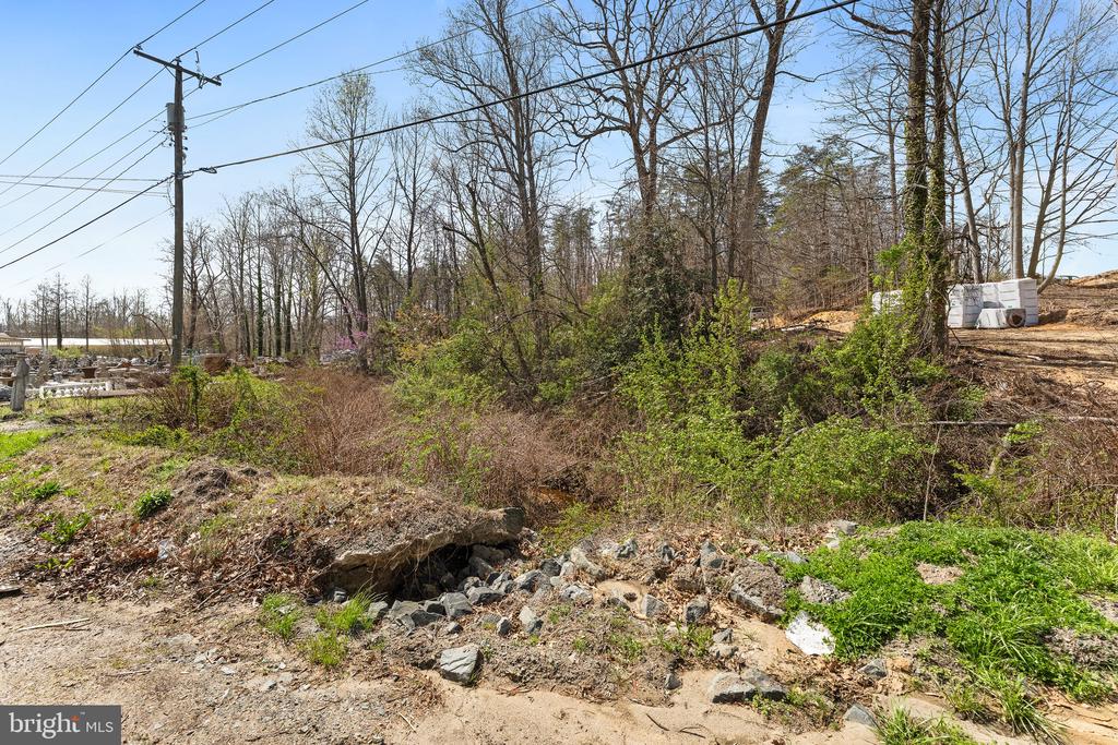 3361 RICHMOND HIGHWAY