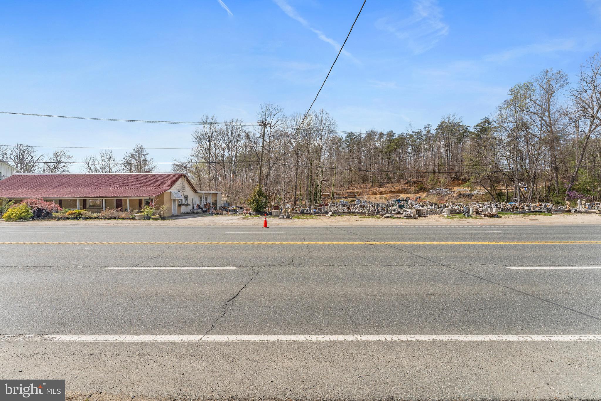 3361 RICHMOND HIGHWAY