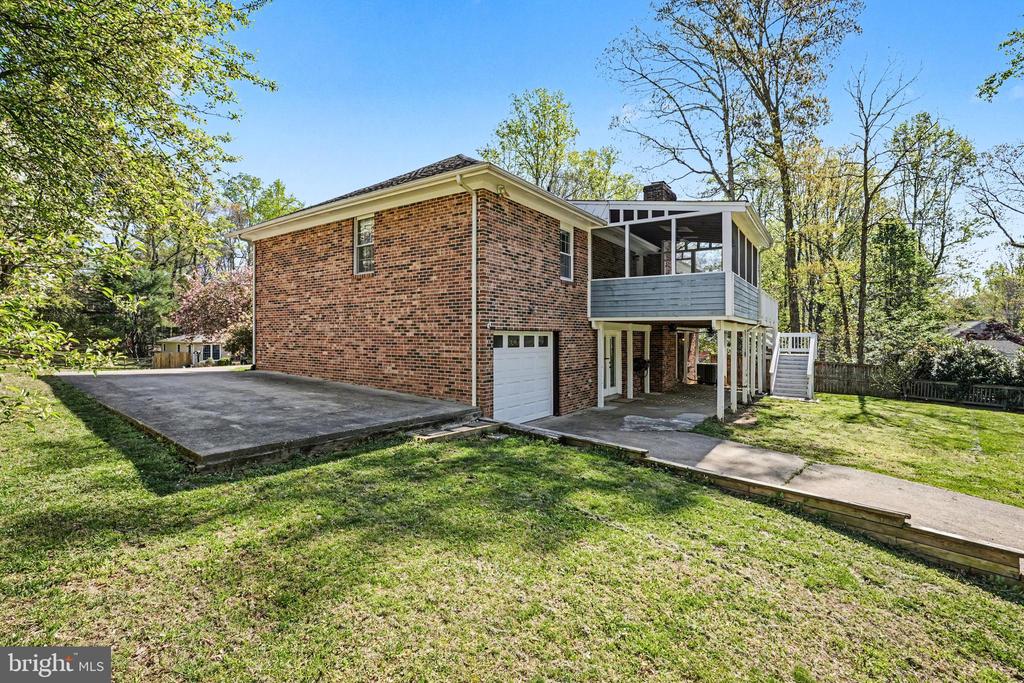 1014 BLACKBEARD DRIVE