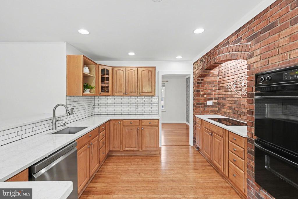 1014 BLACKBEARD DRIVE