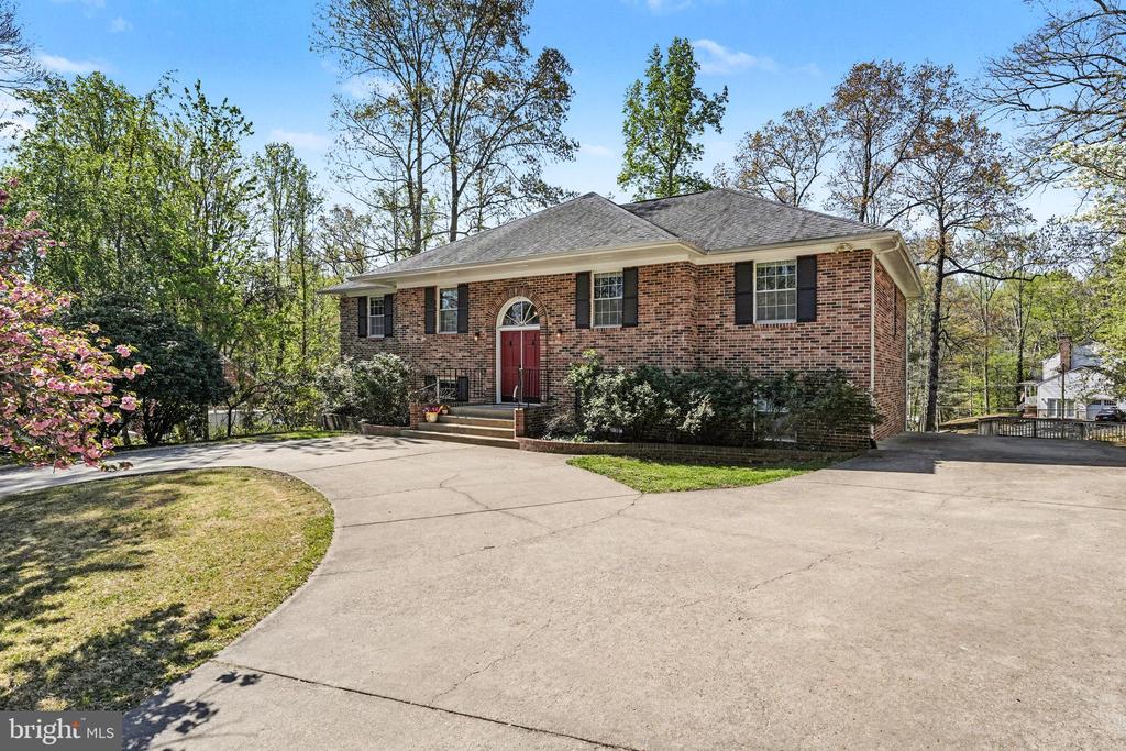 1014 BLACKBEARD DRIVE