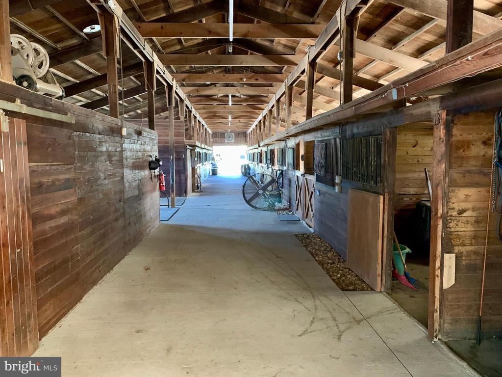 1014 BLACKBEARD DRIVE