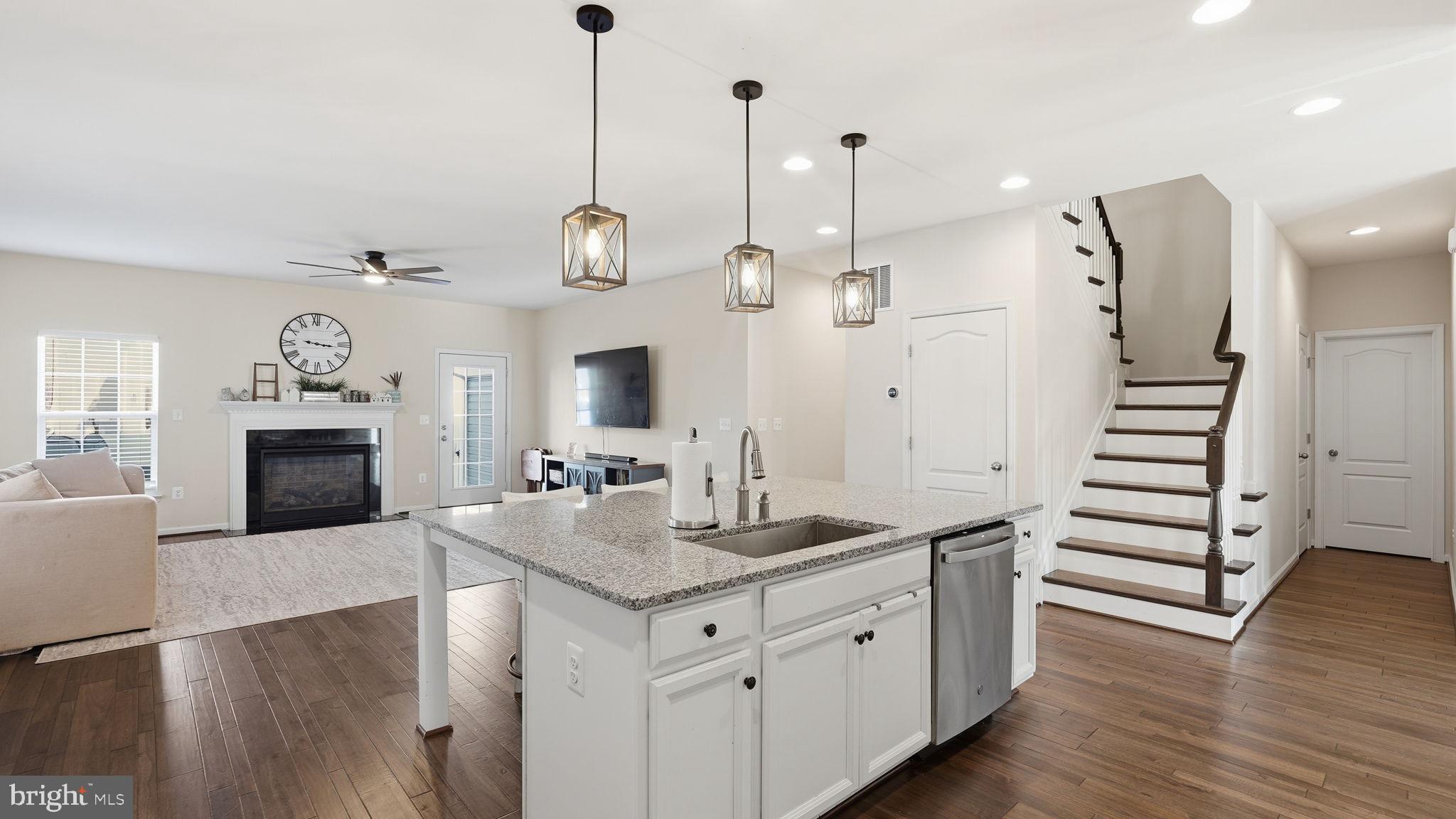 1050 CORIANDER LANE