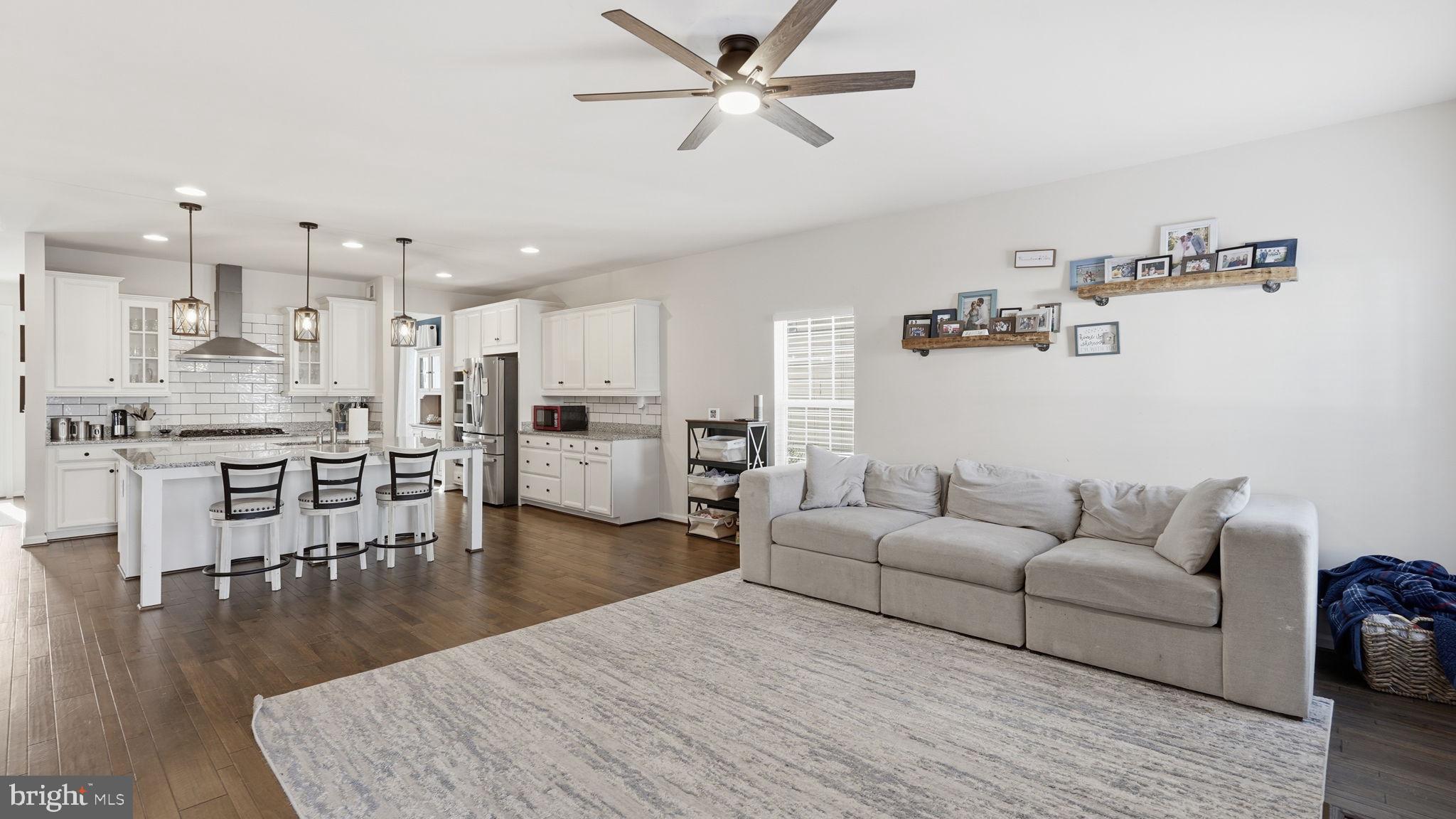 1050 CORIANDER LANE
