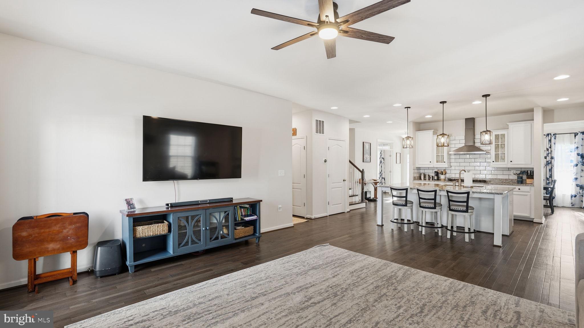 1050 CORIANDER LANE