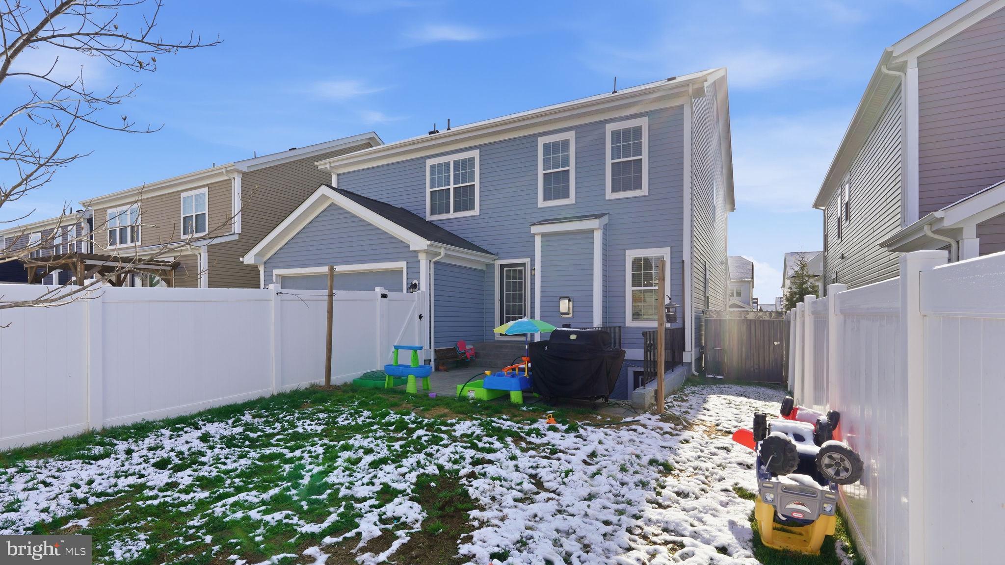 1050 CORIANDER LANE
