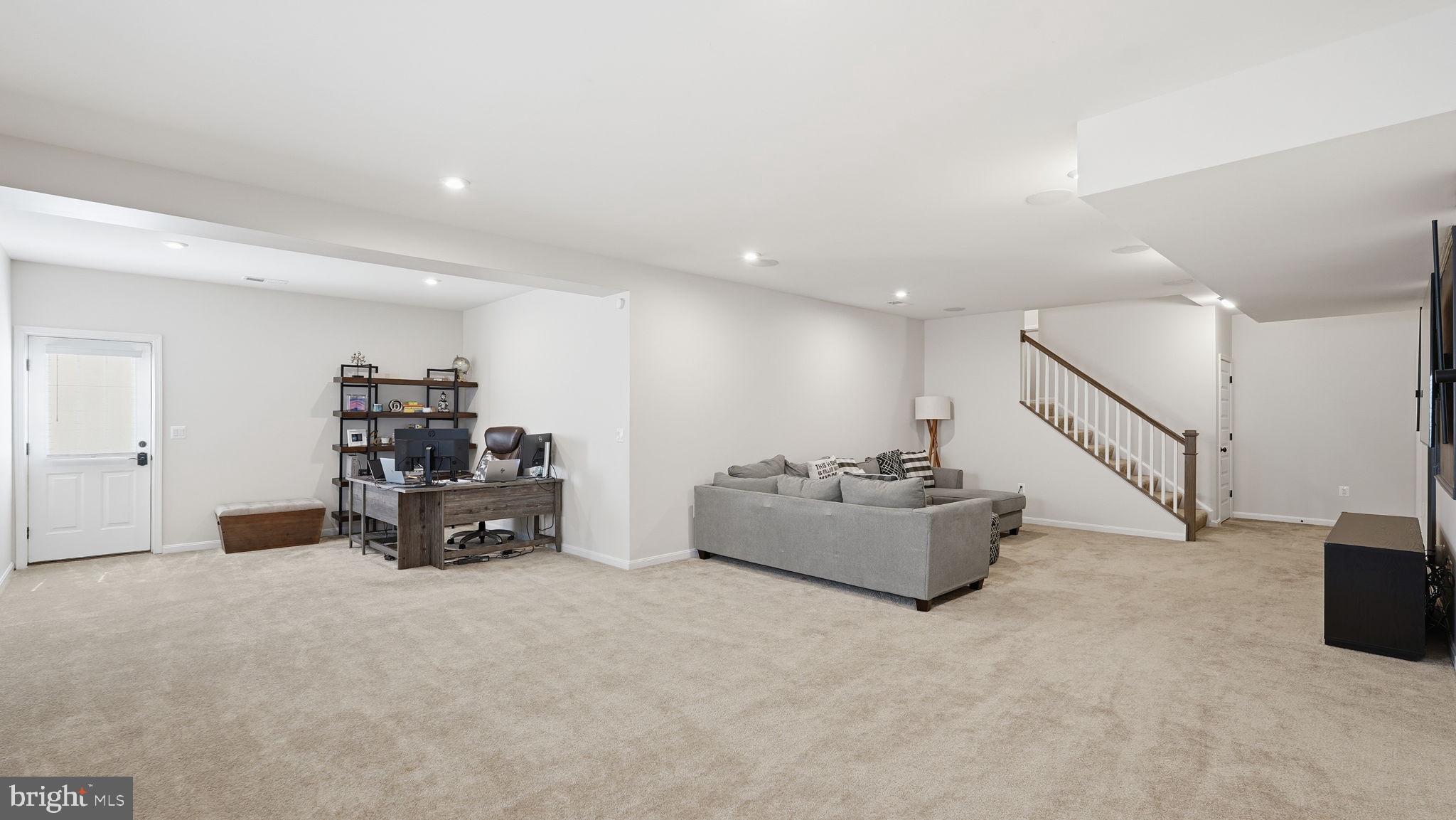 355 PEPPERIDGE DRIVE