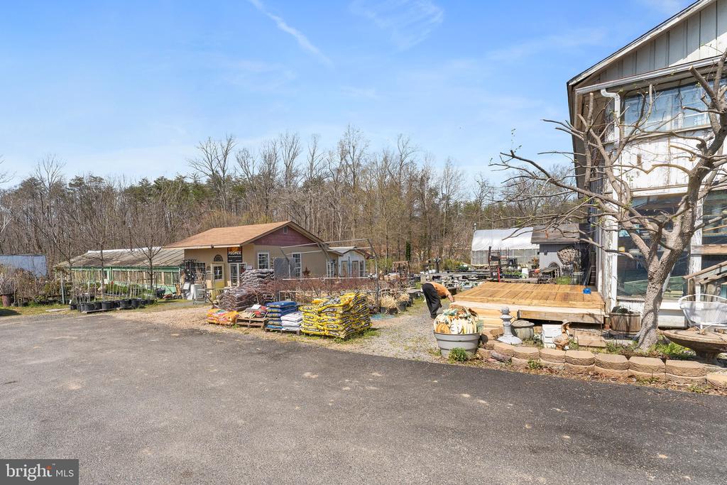 3357 RICHMOND HIGHWAY