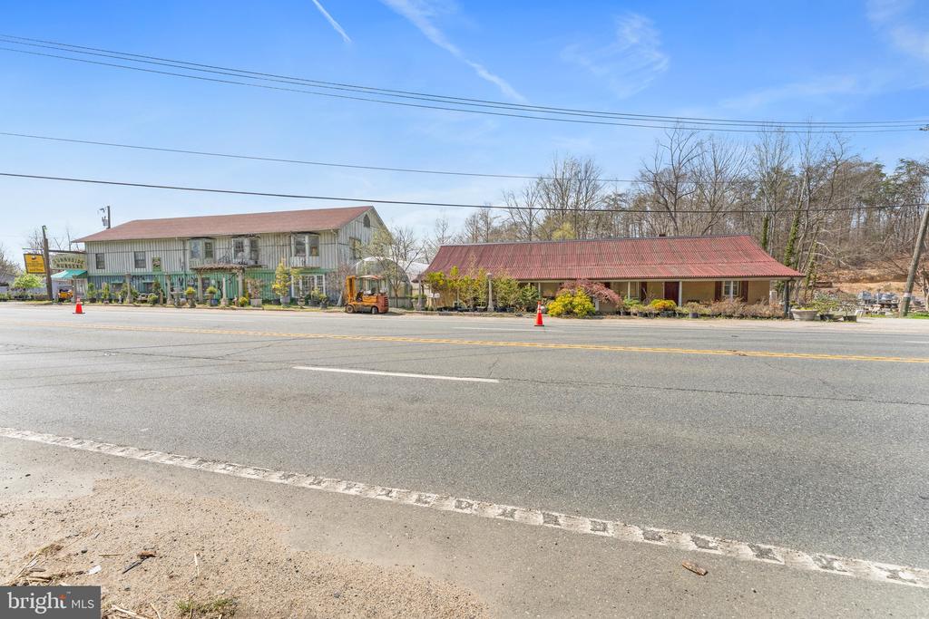 3357 RICHMOND HIGHWAY