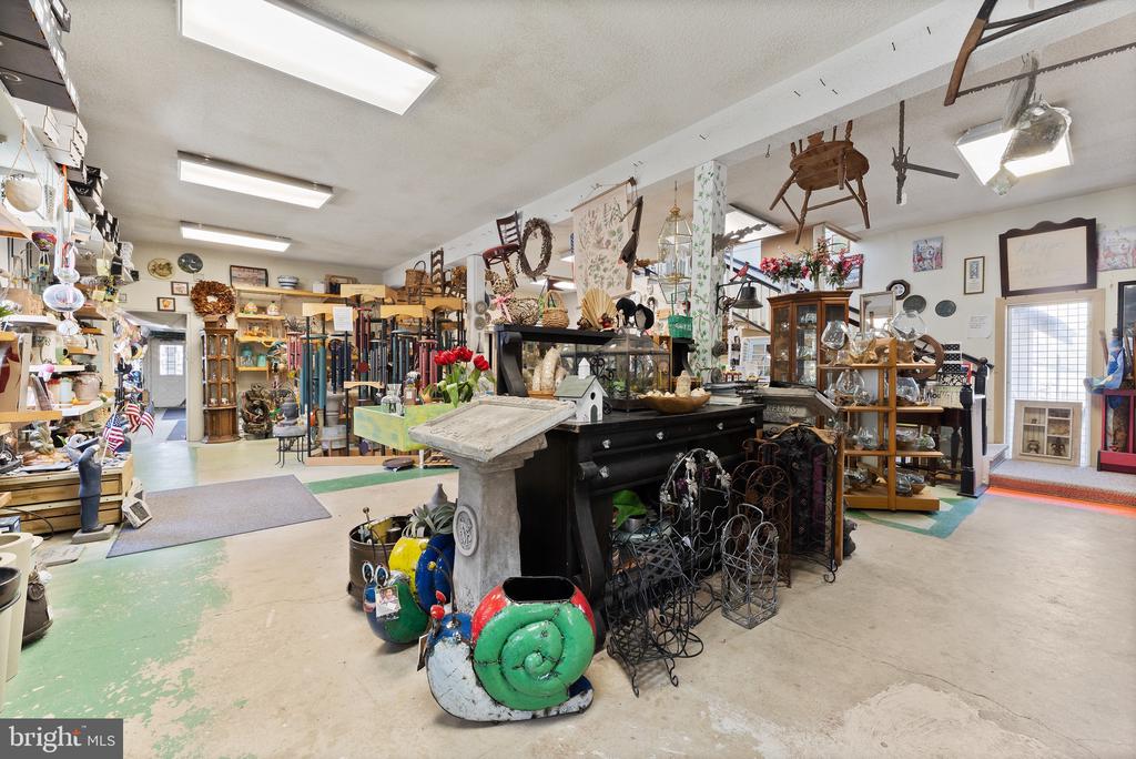 3357 RICHMOND HIGHWAY