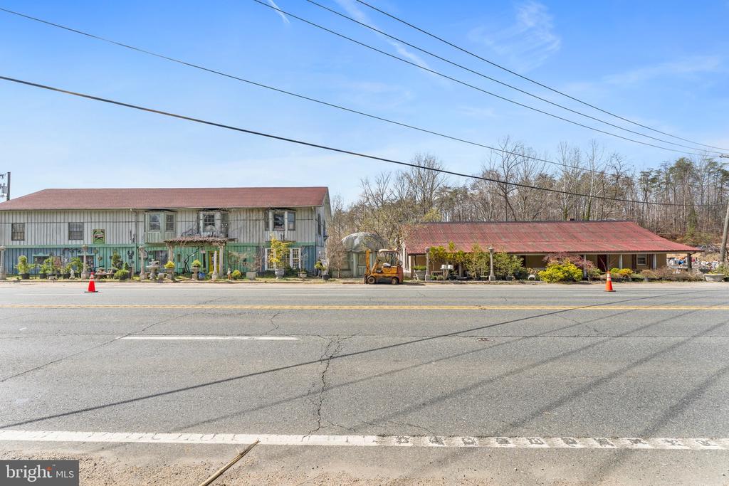 3357 RICHMOND HIGHWAY