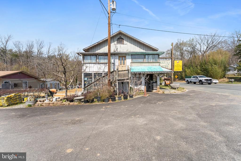 3357 RICHMOND HIGHWAY