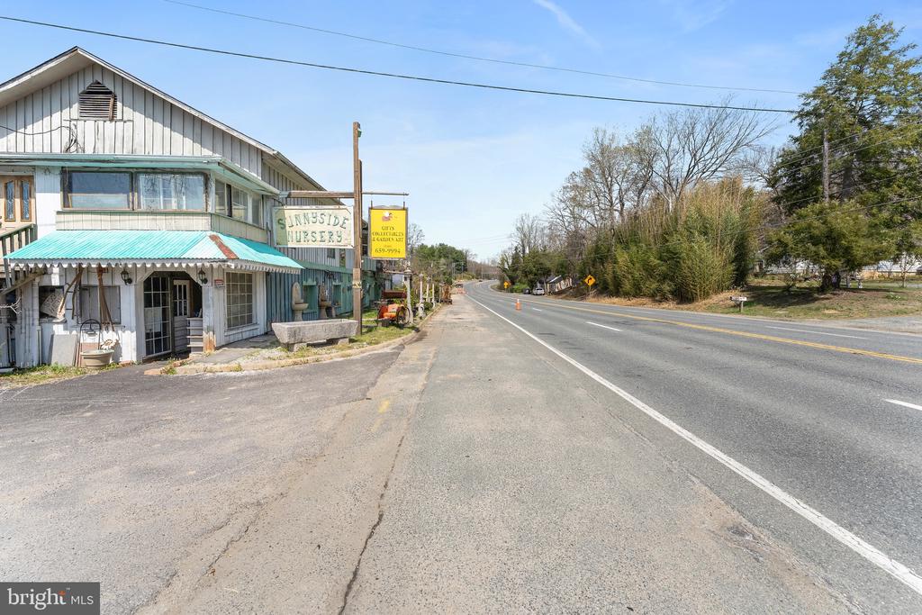 3357 RICHMOND HIGHWAY