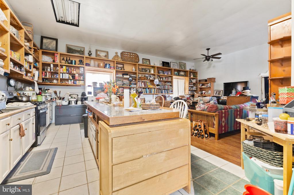 3357 RICHMOND HIGHWAY